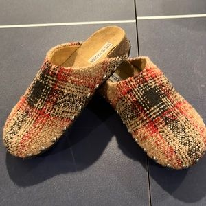 SteveMadden VESA Plaid Clogs 8M Tan Black Red